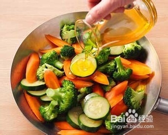 蔡少芬夫妇为大女儿庆生 主题公园庆祝【m6最新官网】(图1) m6最新官网