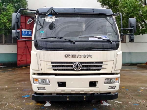 米乐M6-丁彦雨航24分持续爆发 大郅10分难阻山东擒八一(图1) 米乐M6