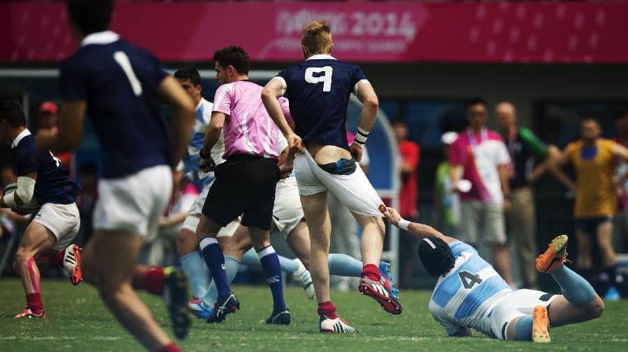 郑希怡被男友打动明年出嫁 颈伤痊愈已复工‘米乐M6’