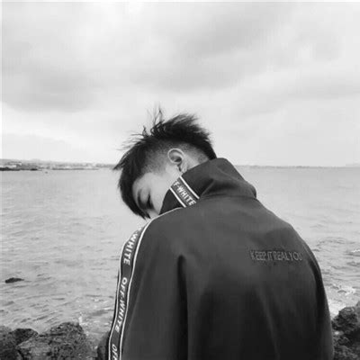 张庭分享假期出游细节 累倒获一家老小贴心按摩:米乐M6(图1) 米乐M6官方入口