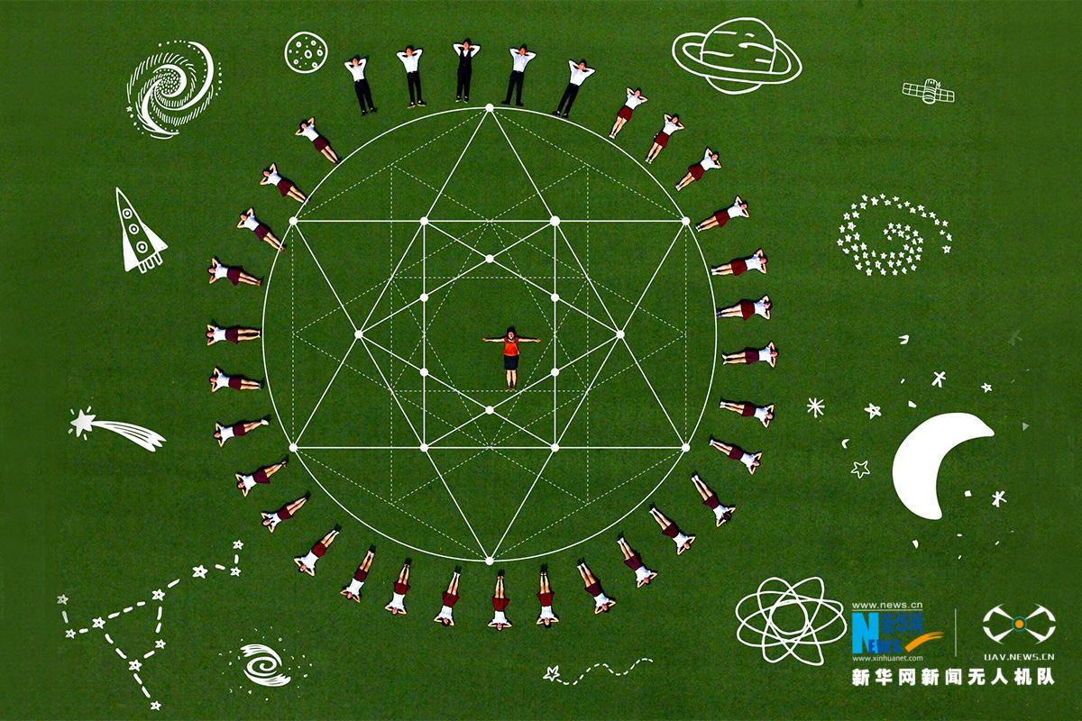 【米乐M6】侯佩岑尺度变大狂秀事业线 羞言:只是胖对地方(图1) 米乐M6官方入口